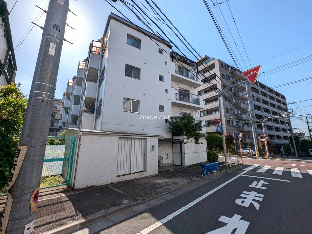三田小茂根コーポ　東側からの外観